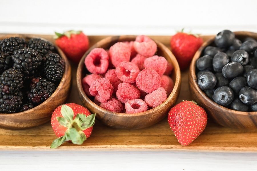 healthy snacks berries